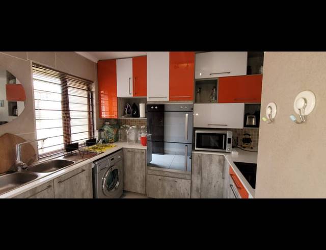 2 BEDROOM TOWNHOUSE FOR SALE IN MEYERSDAL